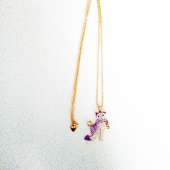 Kitty in a Purple Shoe Necklace - Picture 4 of 5